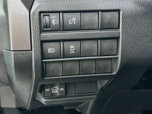 Used 2026 Toyota Tacoma SR5 RWD image 17