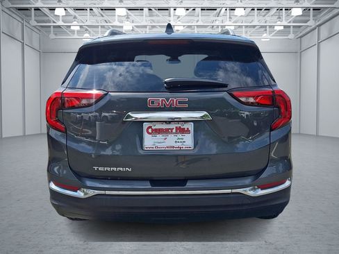 Used 2021 GMC Terrain SLT w/ Infotainment Package II FWD image 4