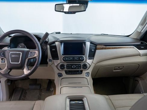 Used 2015 GMC Yukon Denali w/ Premium Package AWD/4WD image 22