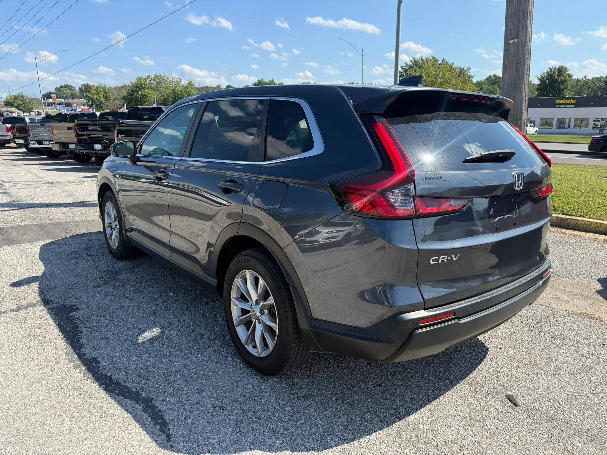 Used 2023 Honda CR-V EX-L image 3