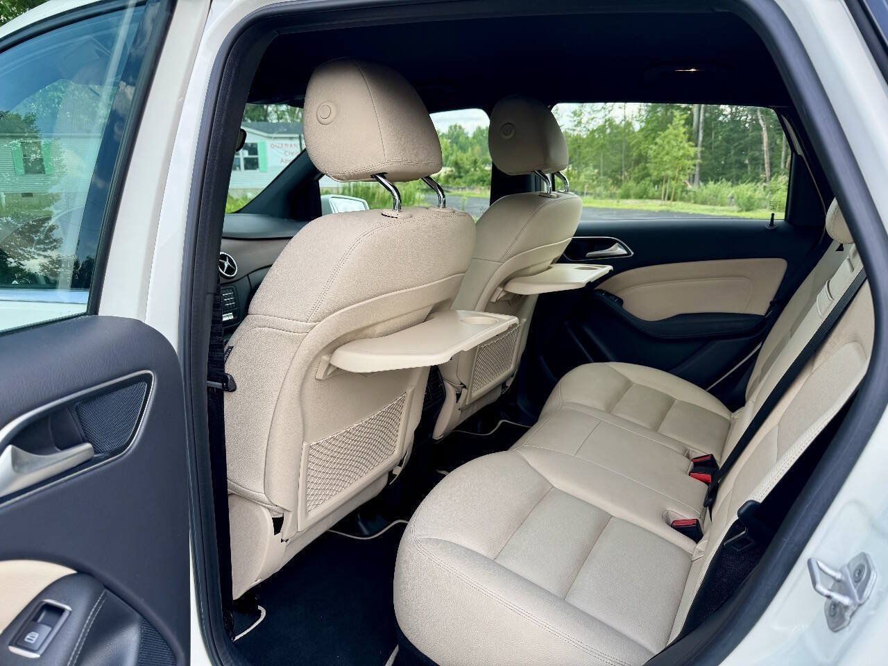 Used 2015 Mercedes-Benz B 250e image 24