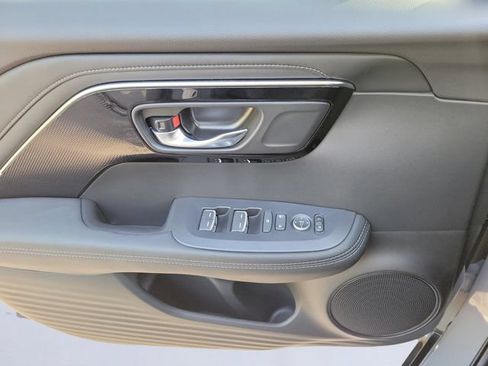 Used 2025 Acura ADX FWD image 25