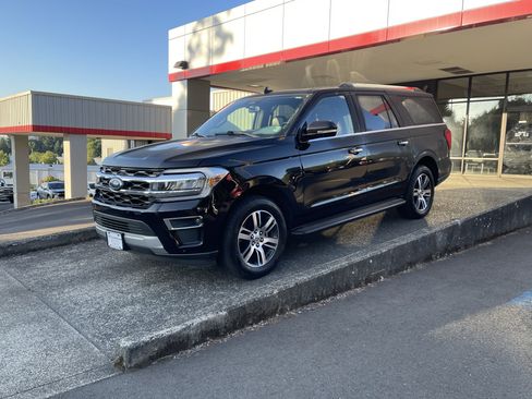 Used 2024 Ford Expedition Max Limited AWD/4WD image 4