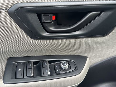 Used 2025 Subaru Forester Premium image 16