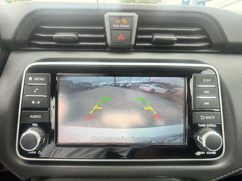 Used 2023 Nissan Versa S FWD image 45