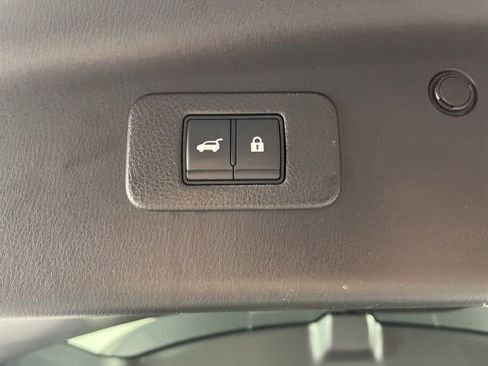 Used 2024 Nissan Armada Platinum w/ Captain's Chairs Package RWD image 51