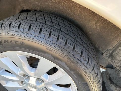 Used 2016 Toyota Sequoia Platinum RWD image 9