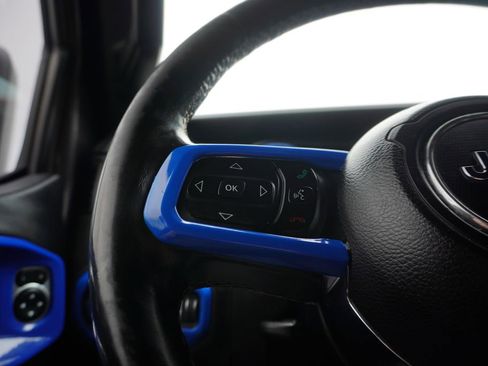 Used 2018 Jeep Wrangler Unlimited Sahara image 20