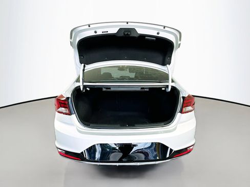 Used 2019 Hyundai Elantra SEL FWD image 29