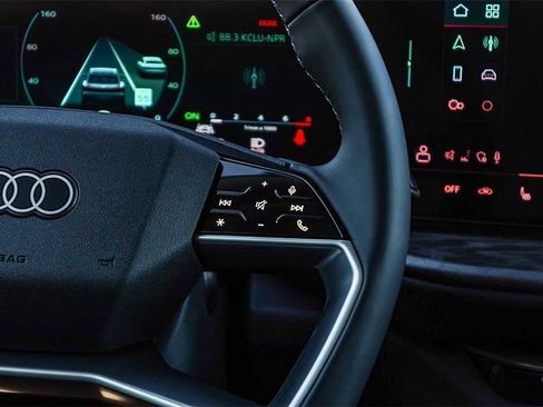 New 2025 Audi Q5 Premium image 17