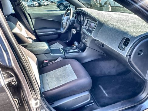 Used 2016 Dodge Charger SE image 27