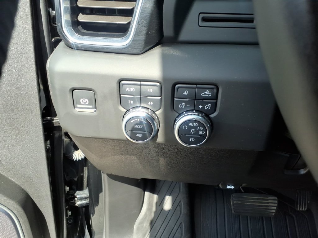 Used 2025 GMC Sierra 2500 Denali w/ Max Trailering Package AWD/4WD image 36