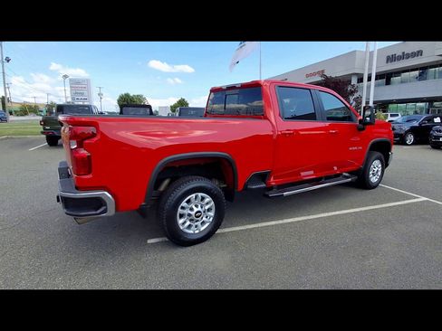 Used 2026 Chevrolet Silverado 2500 LT AWD/4WD image 8