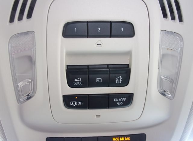 Used 2023 Buick Envision Avenir FWD image 26