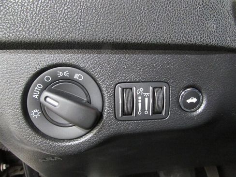 Used 2022 Dodge Charger SXT image 28