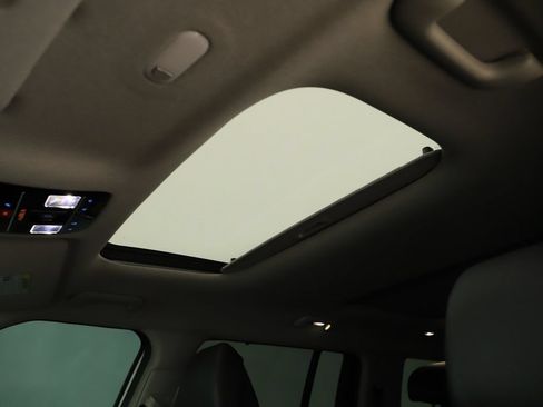 Used 2025 Hyundai Santa Fe Limited FWD image 24