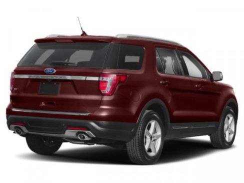 Used 2019 Ford Explorer XLT w/ Equipment Group 202A image 2