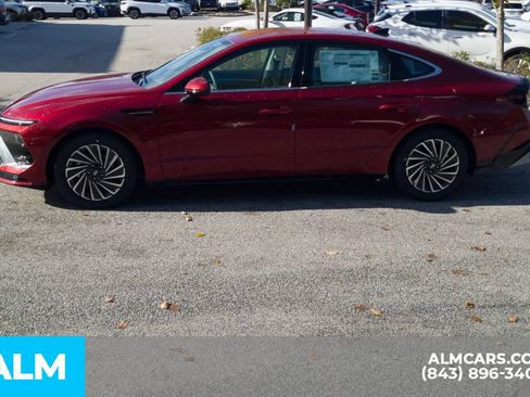 Certified 2025 Hyundai Sonata SEL FWD image 9