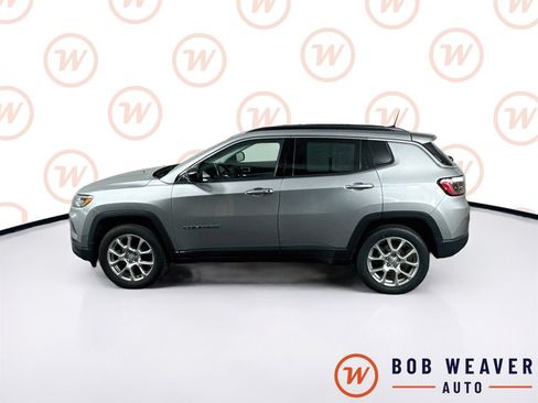 Used 2022 Jeep Compass Latitude AWD/4WD image 4