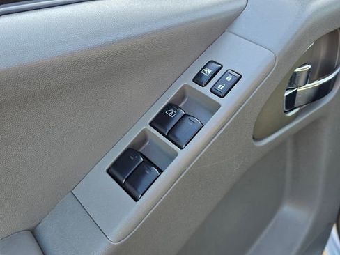 Used 2020 Nissan Frontier SV image 20