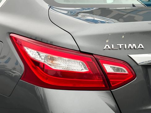 Used 2016 Nissan Altima 2.5 S w/ Power Driver Seat Package image 25