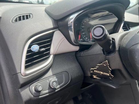 Used 2017 Chevrolet Trax LT w/ LT Convenience Package FWD image 47