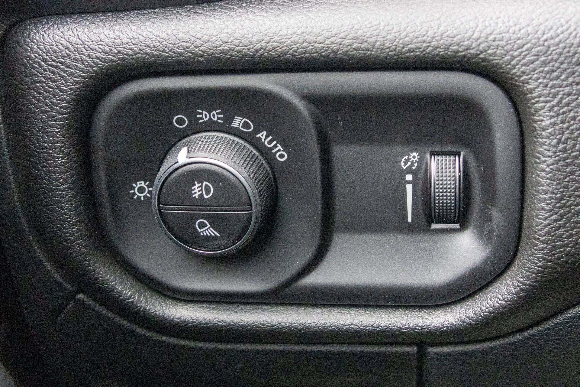 New 2026 RAM 1500 Warlock AWD/4WD image 29