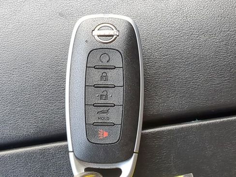 Certified 2025 Nissan Rogue SV FWD image 23