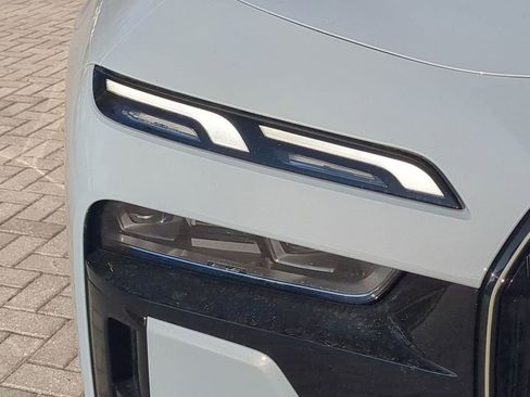 New 2026 BMW 760i xDrive w/ Premium Package image 10