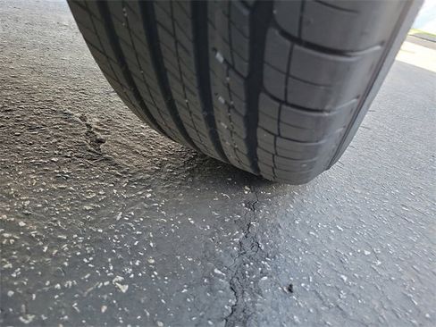 Certified 2022 Cadillac XT6 Premium Luxury w/ Platinum Package image 32