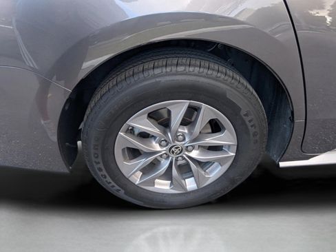 Used 2023 Toyota Sienna XLE image 26