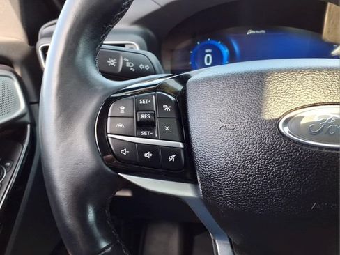 Used 2022 Ford Explorer Platinum w/ Equipment Group 601A AWD/4WD image 24