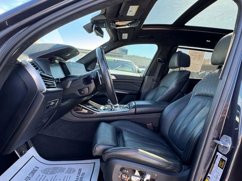 Used 2019 BMW X7 xDrive50i w/ M Sport Package image 12