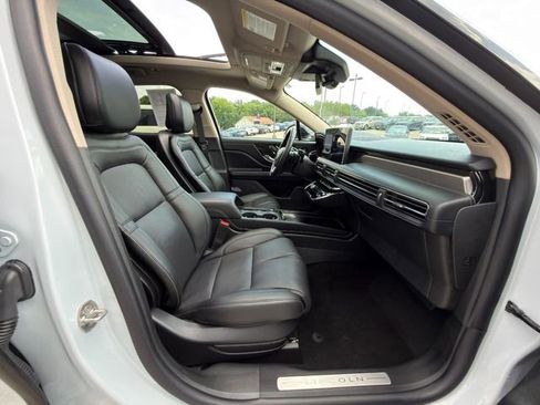 Used 2025 Lincoln Corsair Grand Touring w/ Equipment Group 302A AWD/4WD image 9