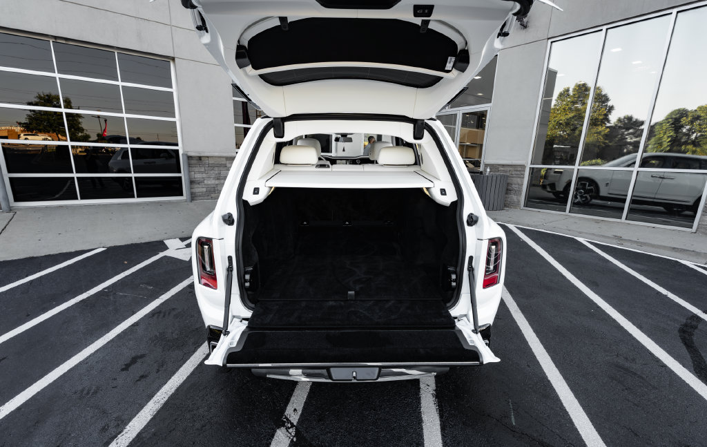 Used 2026 Rolls-Royce Cullinan AWD/4WD image 52
