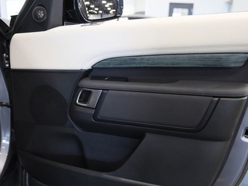 Used 2023 Land Rover Discovery S R-Dynamic AWD/4WD image 42