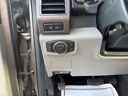 Used 2020 Ford F350 XLT image 23