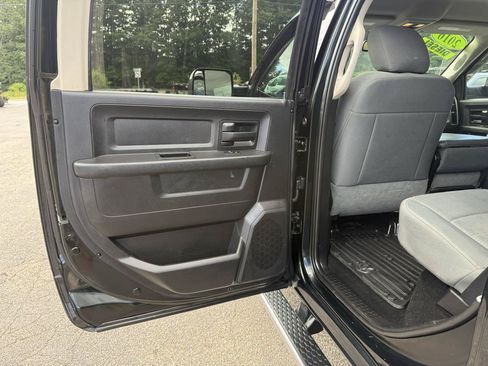 Used 2016 RAM 2500 Tradesman w/ Chrome Appearance Group AWD/4WD image 23