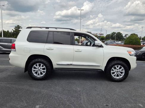 Used 2019 Toyota Land Cruiser AWD/4WD image 14
