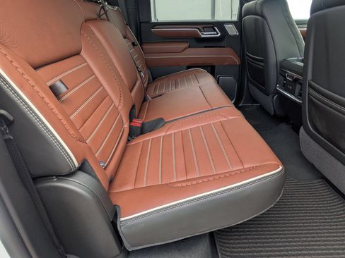 New 2026 GMC Sierra 3500 Denali Ultimate AWD/4WD image 29