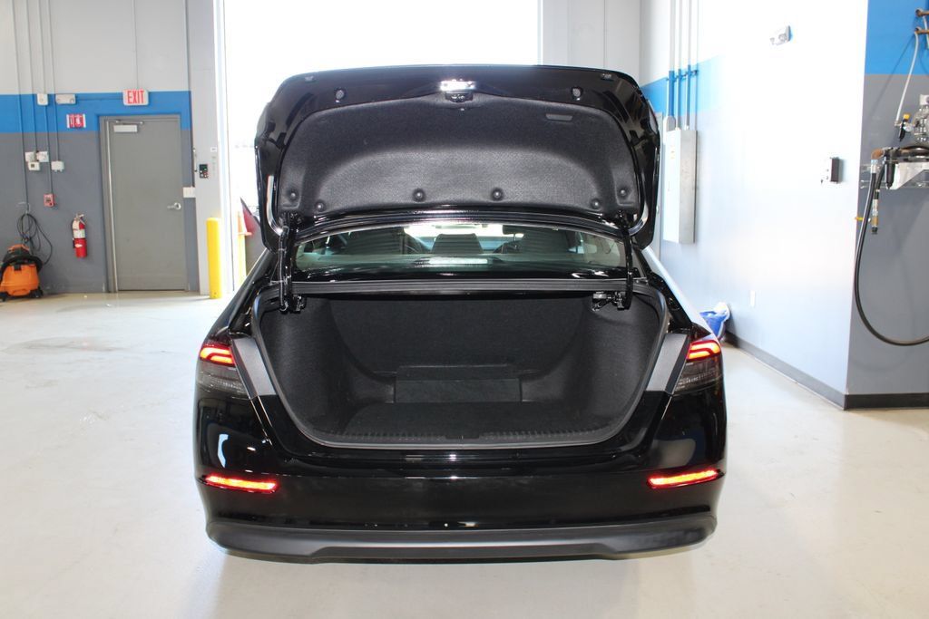 Used 2023 Honda Accord LX image 22