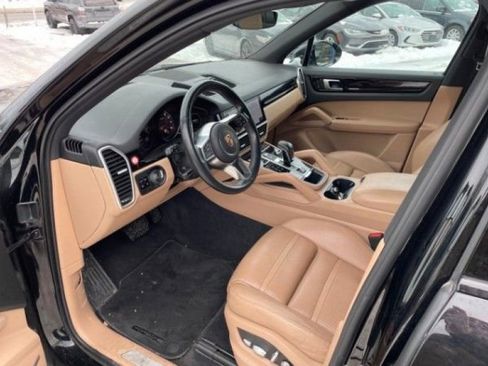 Used 2020 Porsche Cayenne image 13