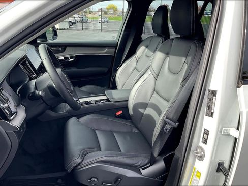 New 2026 Volvo XC90 B6 Ultra w/ Protection Package image 11