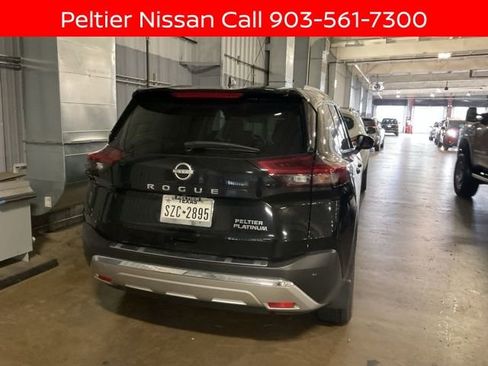 Certified 2023 Nissan Rogue Platinum FWD image 4