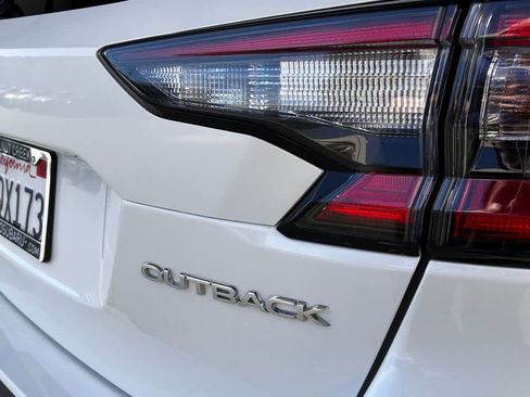 Certified 2025 Subaru Outback Premium AWD/4WD image 7