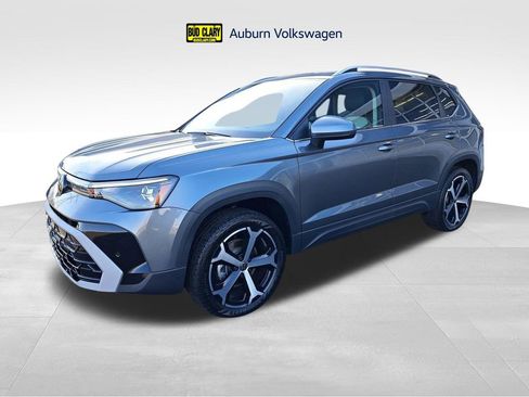 New 2025 Volkswagen Taos SEL image 1