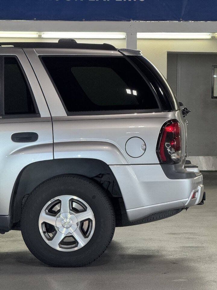 Used 2005 Chevrolet TrailBlazer LS AWD/4WD image 15
