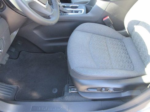 Used 2024 Chevrolet Equinox LT image 21