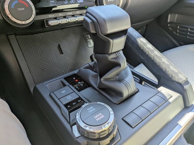 New 2026 Toyota 4Runner SR5 AWD/4WD image 24
