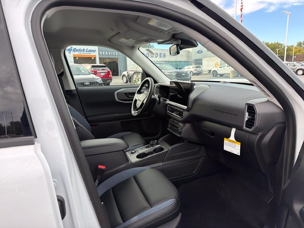 Used 2025 Ford Bronco Sport Outer Banks AWD/4WD image 16